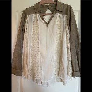 Mystree Women’s Lace Cutout Back Long Sleeve Boutique Top Size Large